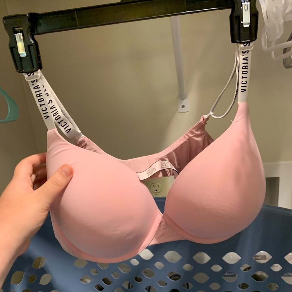 Victoria’s Secret Tshirt pushup bra 40D logo/pink